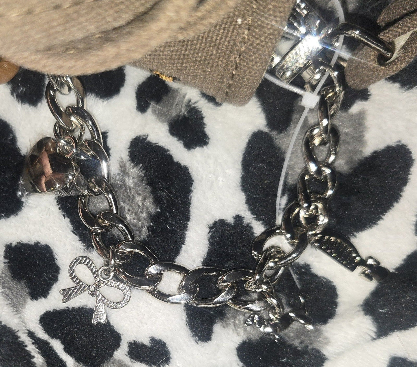 Madden Girl Dachshund Viral Tote Bag With Charms – Brown (NWT) 🐾