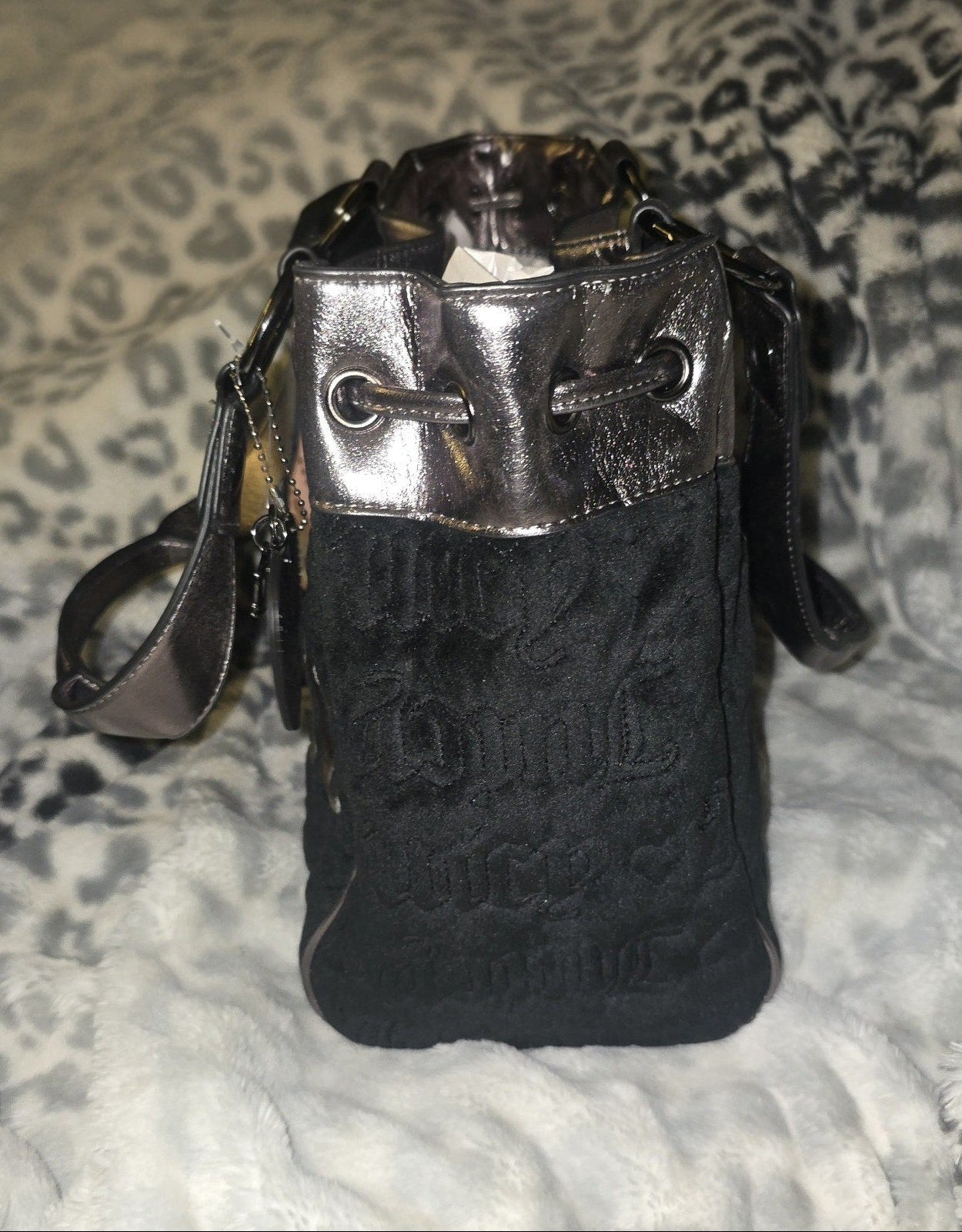 Juicy Couture Vintage Dreams Daydreamer Tote – Black Liquorice (Gunmetal Silver)