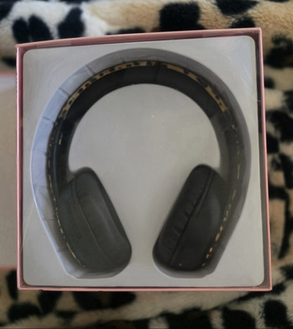 Juicy Couture Wireless Bluetooth Over Ear Headphones Leopard Print Lightweight