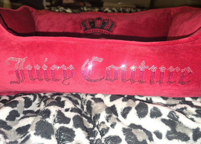 Juicy Couture Crown Bling Hot Pink Pet Bed – Small/Medium (24" x 14" x 8")👑