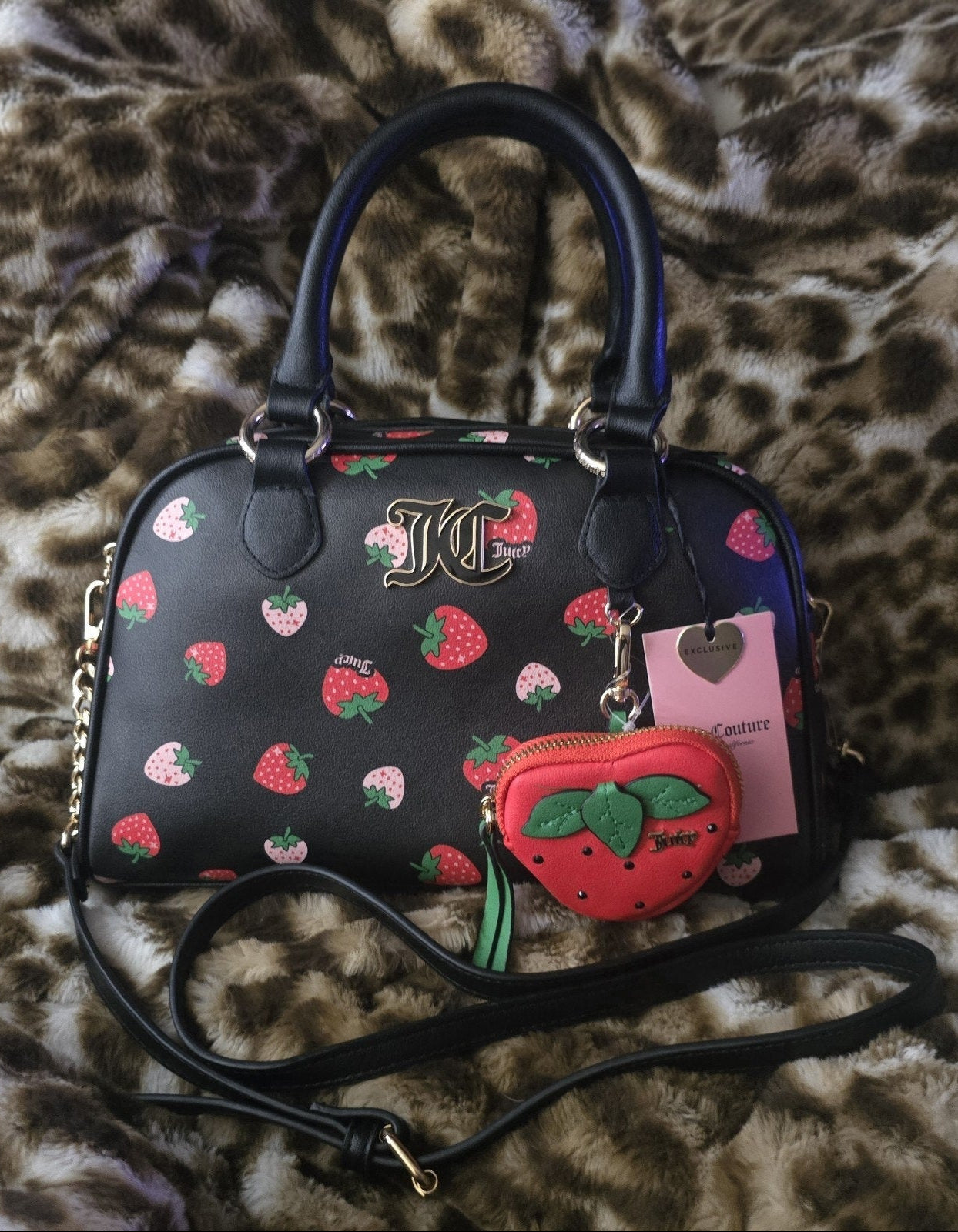 Juicy Couture Sweet N Juicy Strawberry Liquori Crossbody Satchel – Black