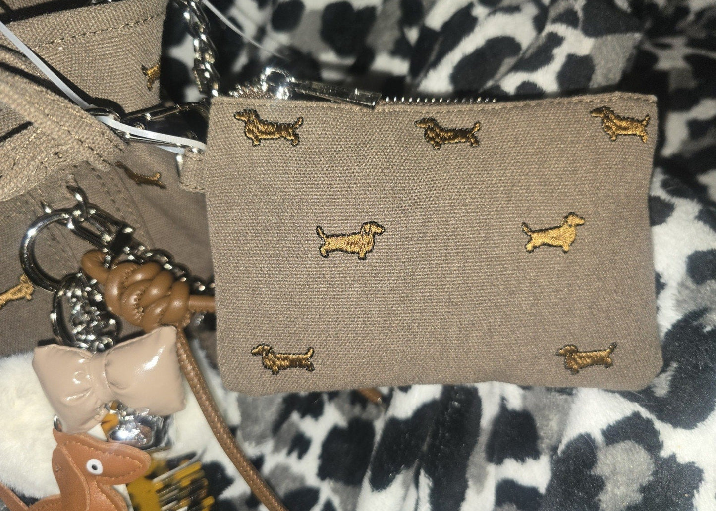 Madden Girl Dachshund Viral Tote Bag With Charms – Brown (NWT) 🐾