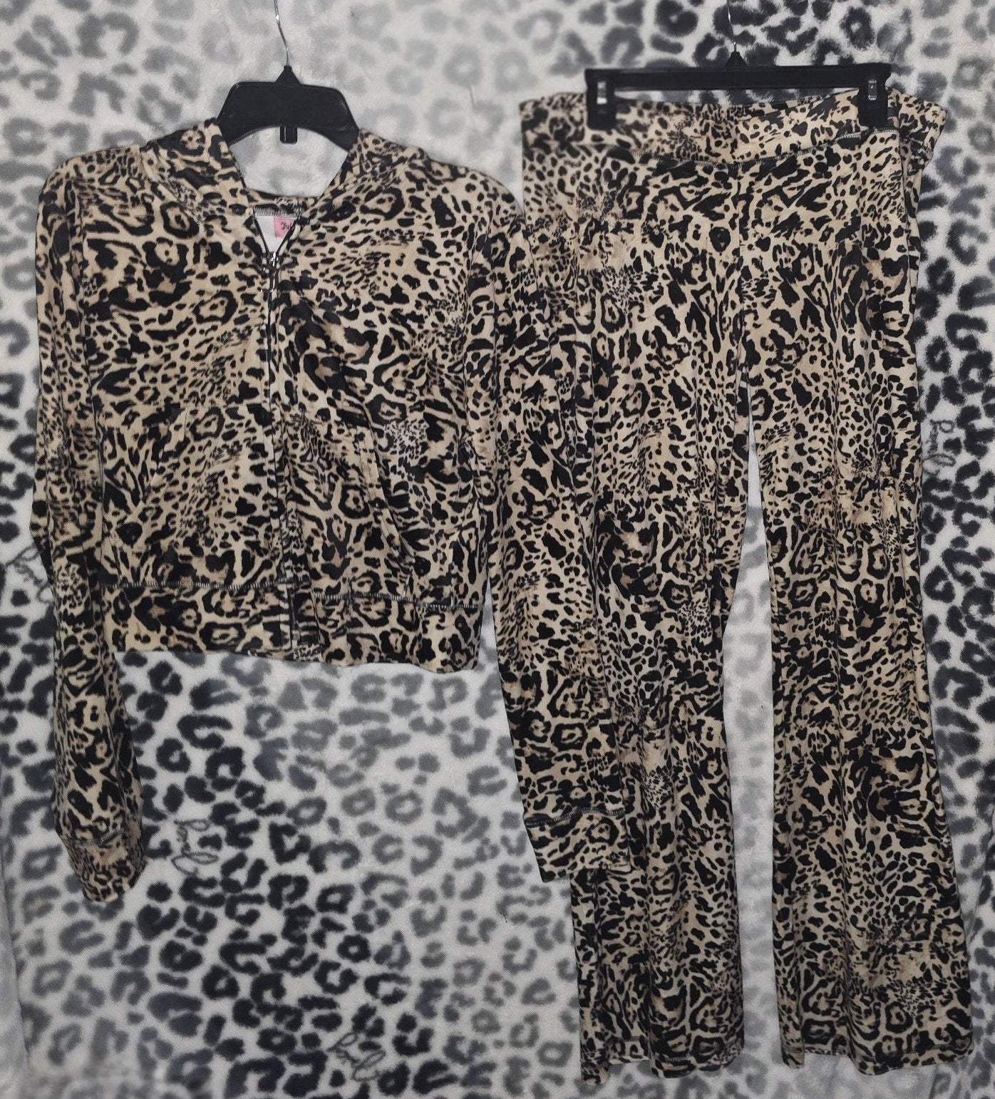 Juicy Couture OG Bling Velour Tracksuit Set – Juicy Ocelot, Size Large (NWT) 🐆